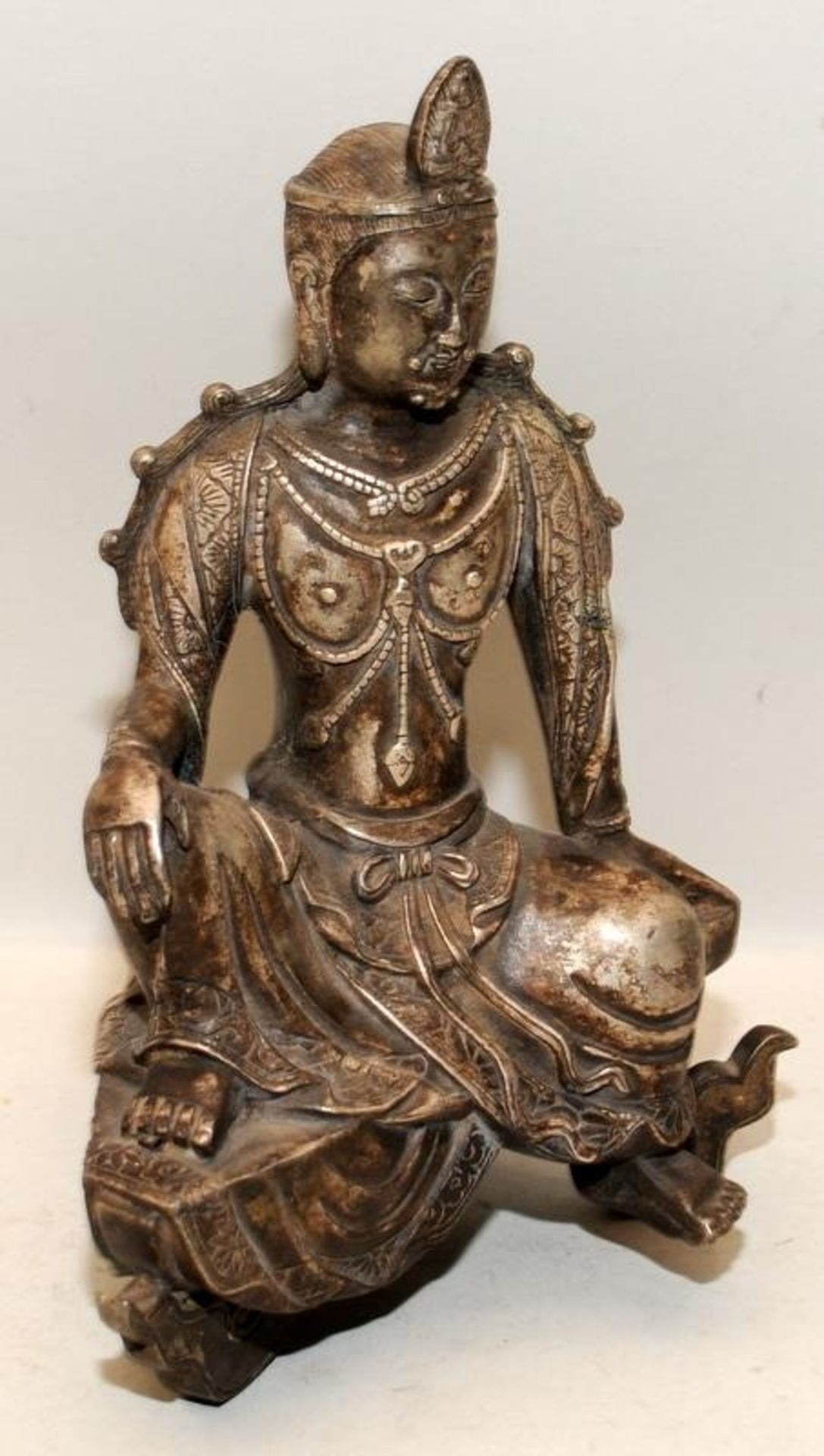 Vintage cast metal seated Tibetan Buddhist figure 24cms tall - Image 2 of 3