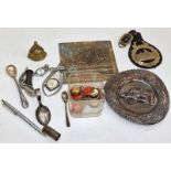 Collection of mixed curios to include vintage medals.