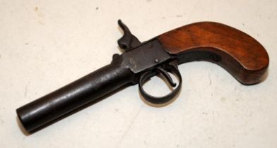 19thC ladies single shot percussion muff pistol. No discernible makers mark. Total length 17cms
