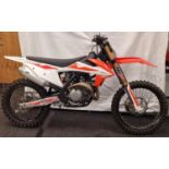 Direct from the Police Proceeds of Crime KTM 450 SX-F Off Road Trail Motor-bike, with paperwork