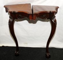 Pair of vintage mahogany corner stands supported by a single cabriole leg with ball and claw foot.