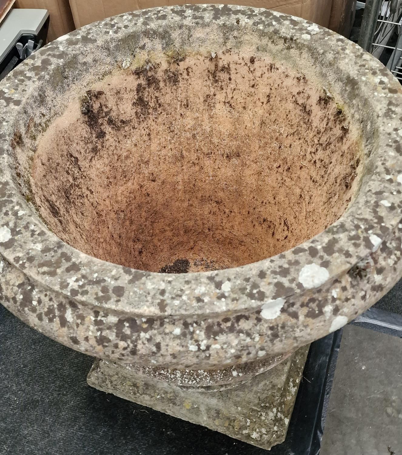 Pair of vintage reconstituted concrete garden urns on bases each 57cm high and 61cm diameter at - Image 2 of 4