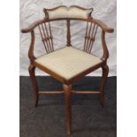 Edwardian mahogany corner chair with cabriole legs and turned back supports 65x45x45cm