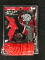 A 3 piece air gun set. (067)