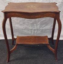 Edwardian mahogany lamp table with inlaid top surface standing on cabriole legs with an inlaid under