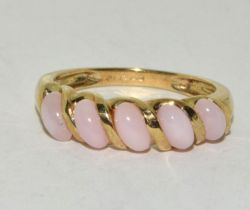 Coral 9ct Gold Ring Size M