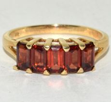 9ct Gold Ladies Antique Set 5 Stone Garnet Ring. Size P