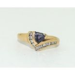 9ct gold ladies designer Diamond ring set with baggette diamonds 3.67g size O