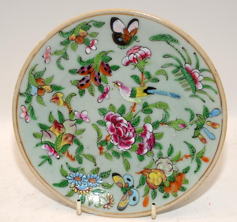 Collection of Chinese Qing and republic porcelain to include a 19C celadon ground famille rose dish, - Bild 2 aus 9