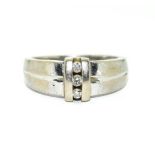 9ct white gold gents 3 stone diamond ring H/M dia in ring size R 6.8g