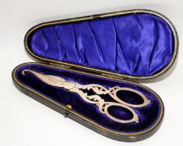 Unusually shaped pair of hallmarked silver scissors, possibly specialist needlework use. O/all