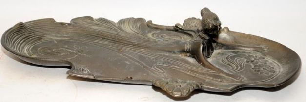 Cast metal Art Nouveau table centrepiece featuring a Mermaiden. 35cms across