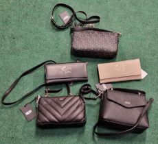 Bag of misc. handbags and purses. (33)