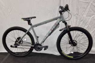 Sterndale 21 speed off road bike with Shamano brakes 18" frame size 28" wheel size