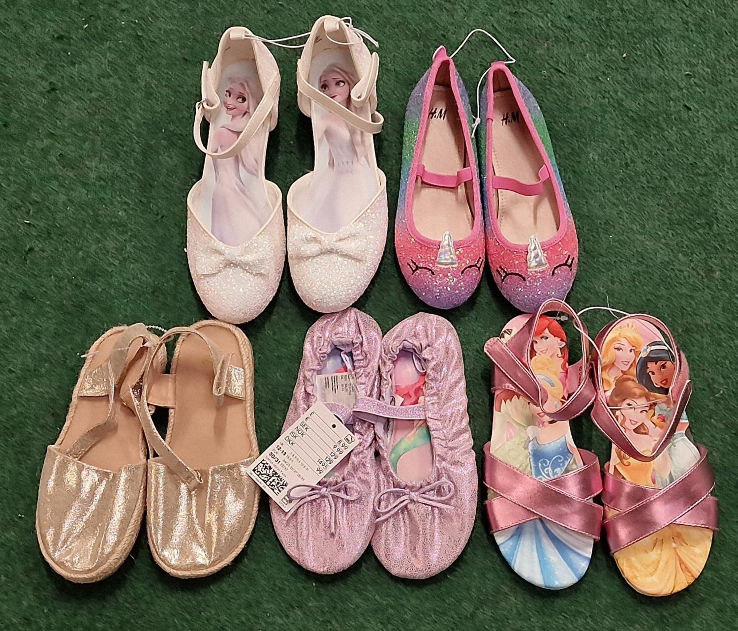 Various children's girl footwear (25)
