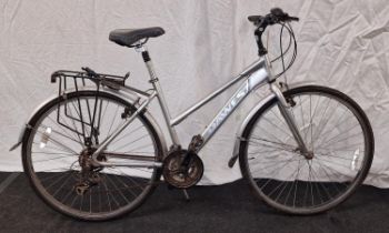 A silver Dawes ladies bike 182 frame size 27" wheel size 21 gears (36)