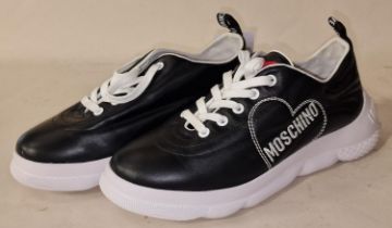 A pair of black Moschino trainers size 40 (BNWT) (26)