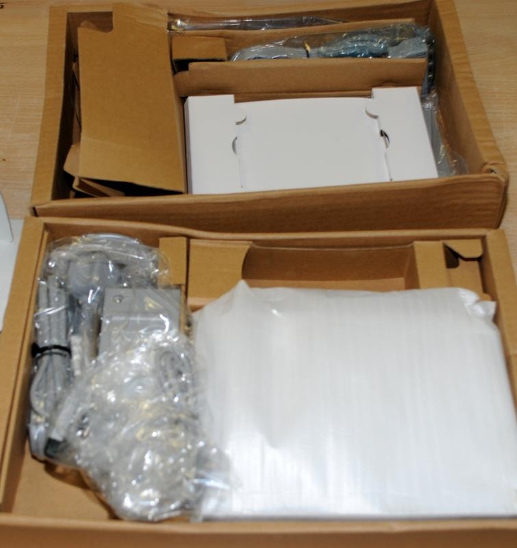 3 x boxed Wii consoles including London Olympics Mario and Sonic 2012 set - Image 4 of 4