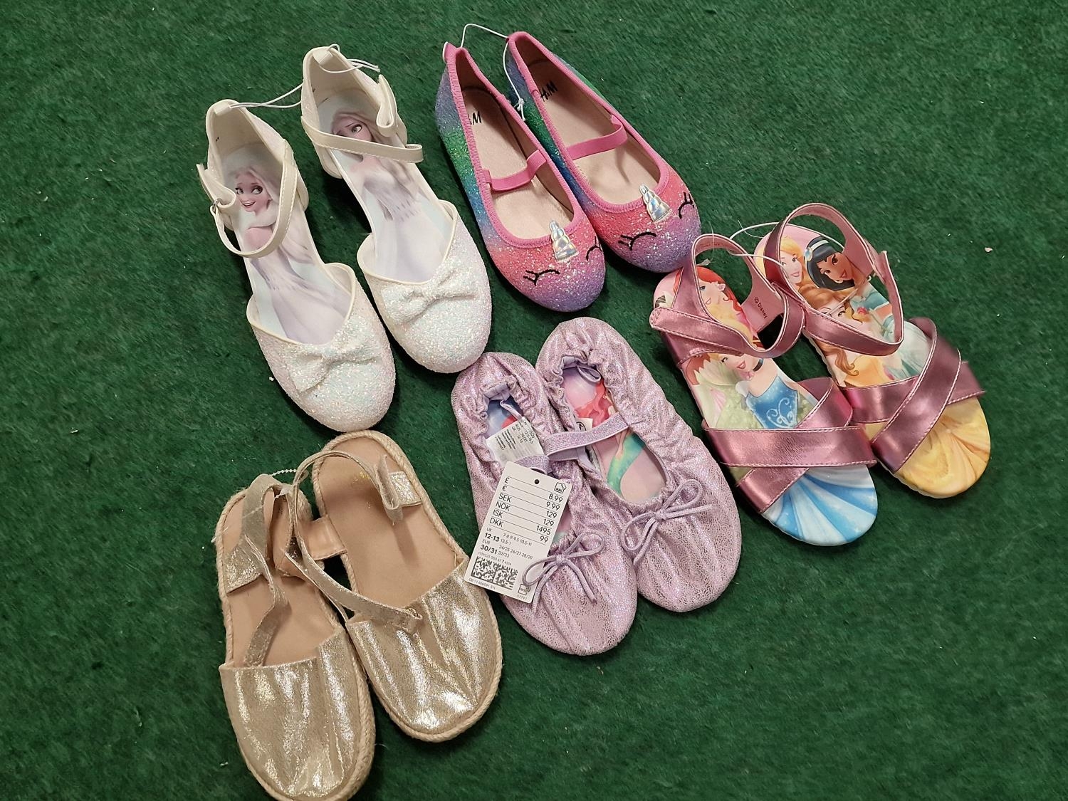 Various children's girl footwear (25) - Image 2 of 2