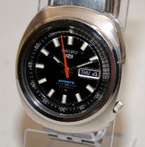 Vintage Seiko 5 Sports gents automatic watch ref:5126-6010. Serial number dates this watch to July