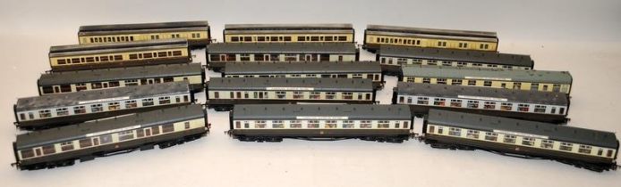 Collection of unboxed OO Gauge carriages/rolling stock. 15 in lot