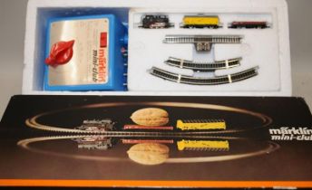 Marklin Mini Club Z Gauge Gift Set ref:8166s. Complete layout including controller. Boxed
