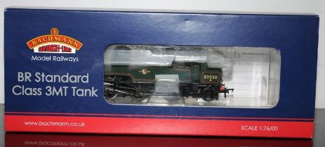 OO Gauge Bachmann BR Standard Class 3MT Tank ref:31-976A. Boxed