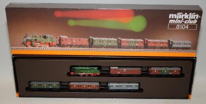 marklin mini club z gauge. 8104 Steam Locomotive and 5 Rolling Stock set. Boxed.