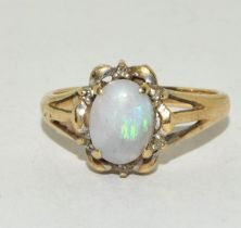 9ct gold ladies Oval Opal ring size L