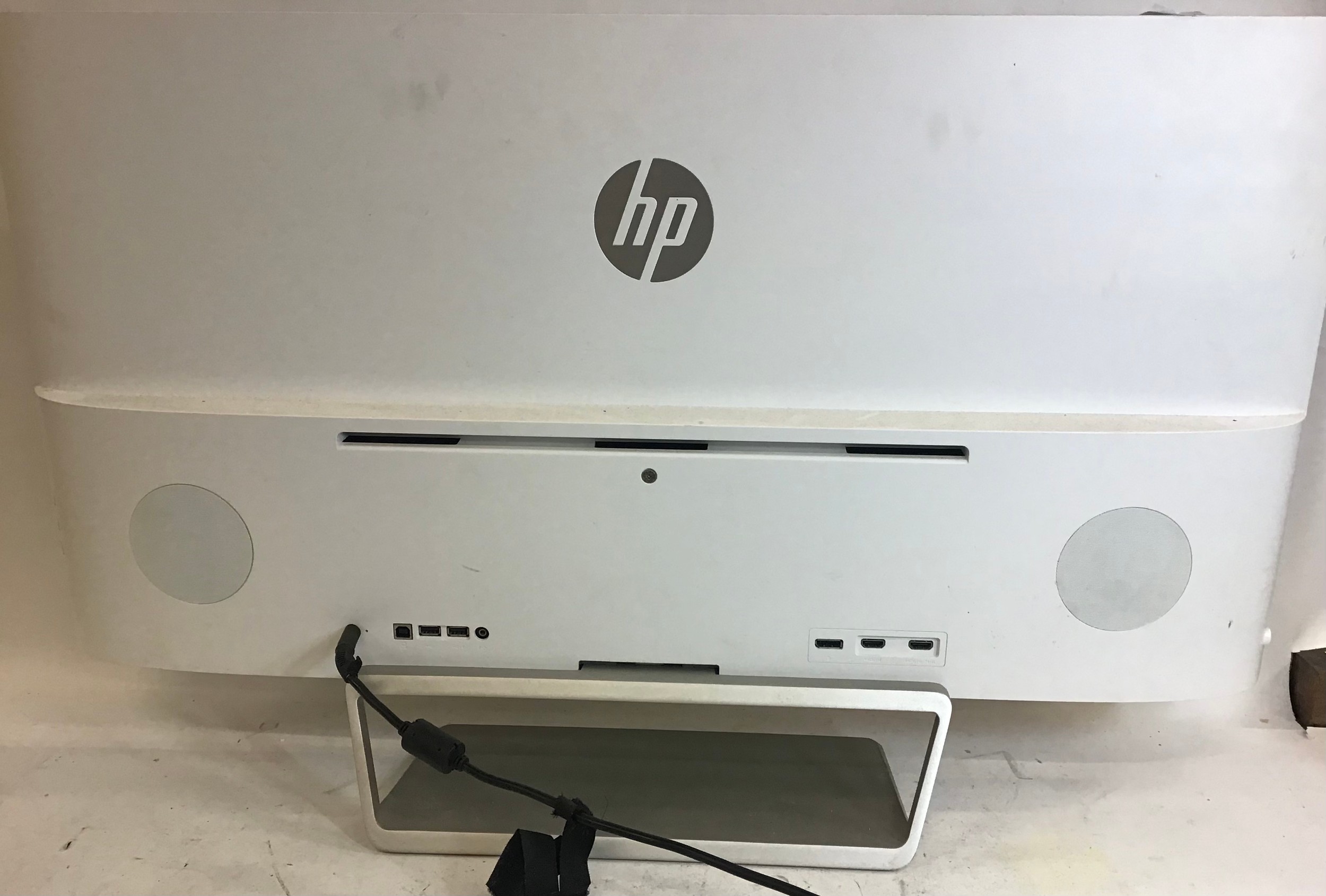 HP ENVY 32 LCD monitor MODEL HSTND 5001A complete with power supply. - Image 2 of 5