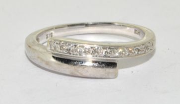 White gold Diamond twist ring in 9ct size O