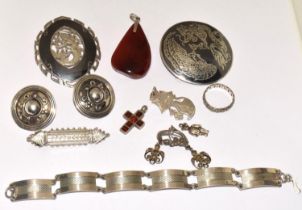 Collection of vintage silver jewellery