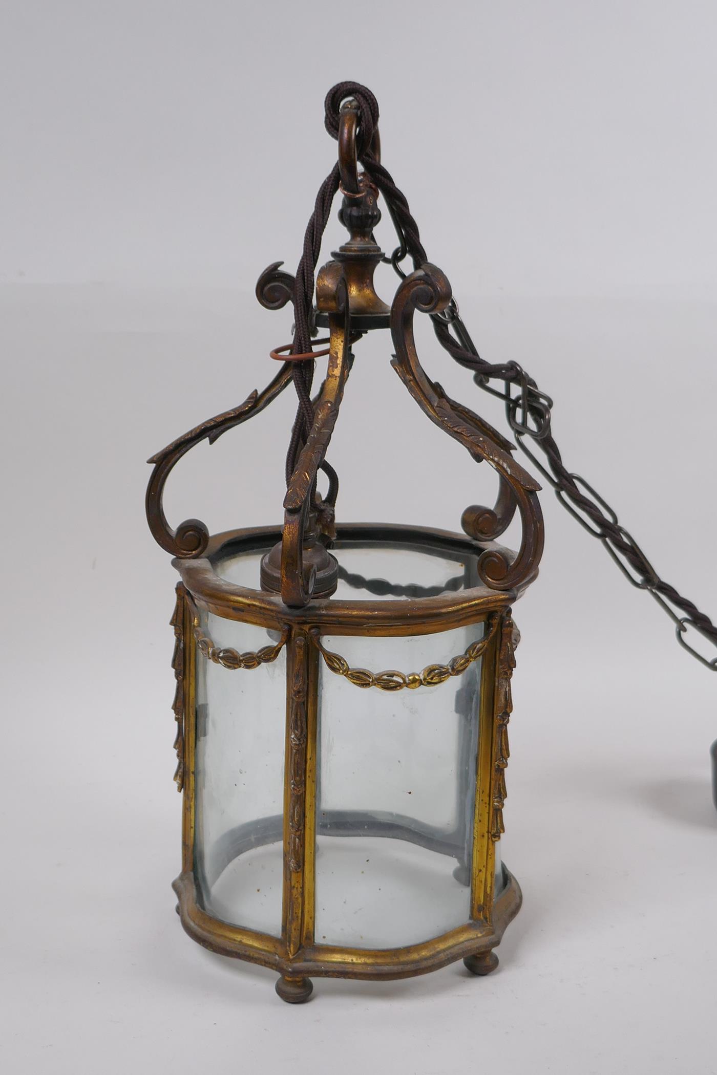 An antique French ormolu and glass pendant lantern, converted to electricity, 24cm - Image 3 of 4