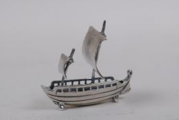 A 925 silver boat, 4cm long