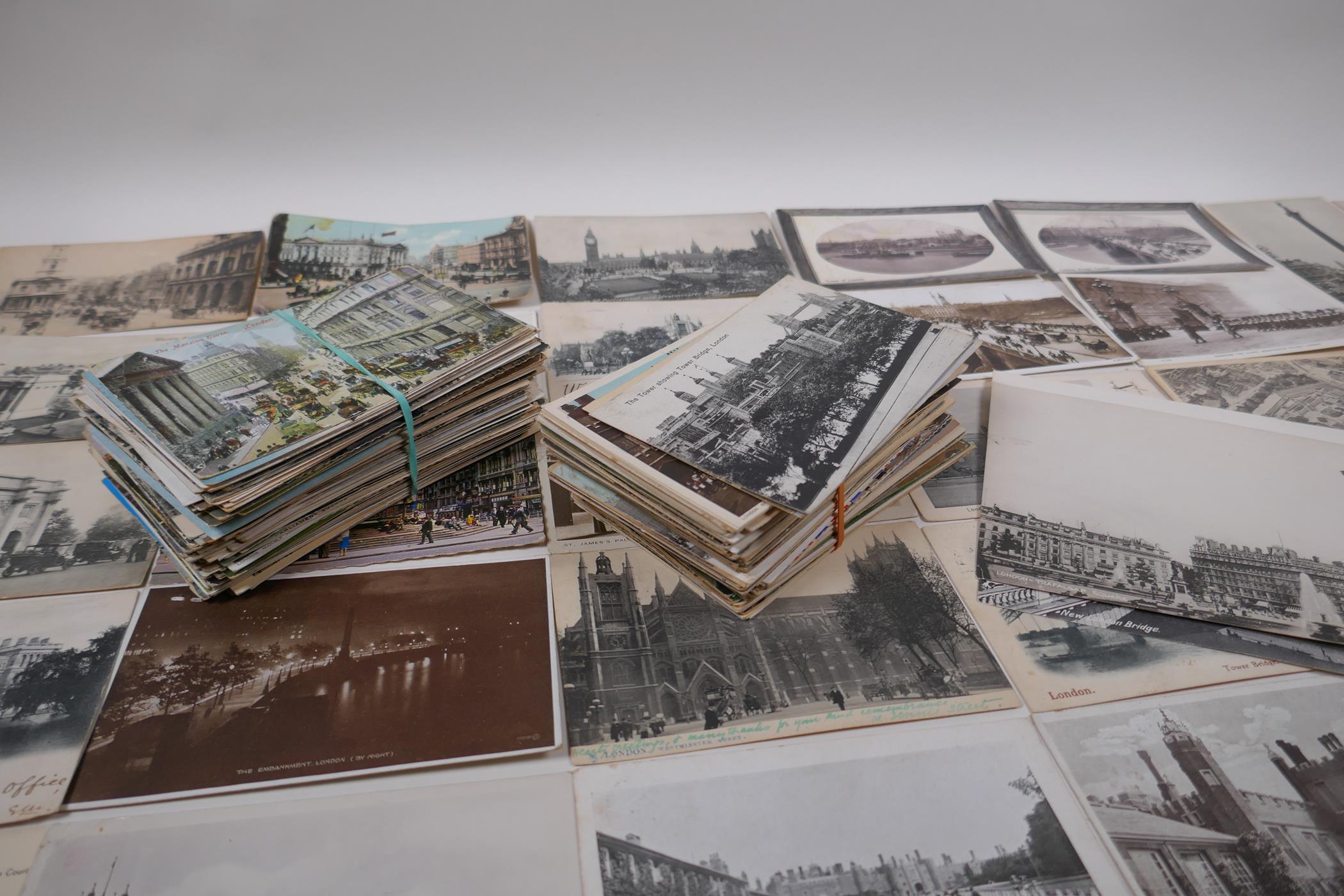 A quantity of late C19th and C20th postcards of London, approx 200, 14 x 9cm - Image 6 of 6