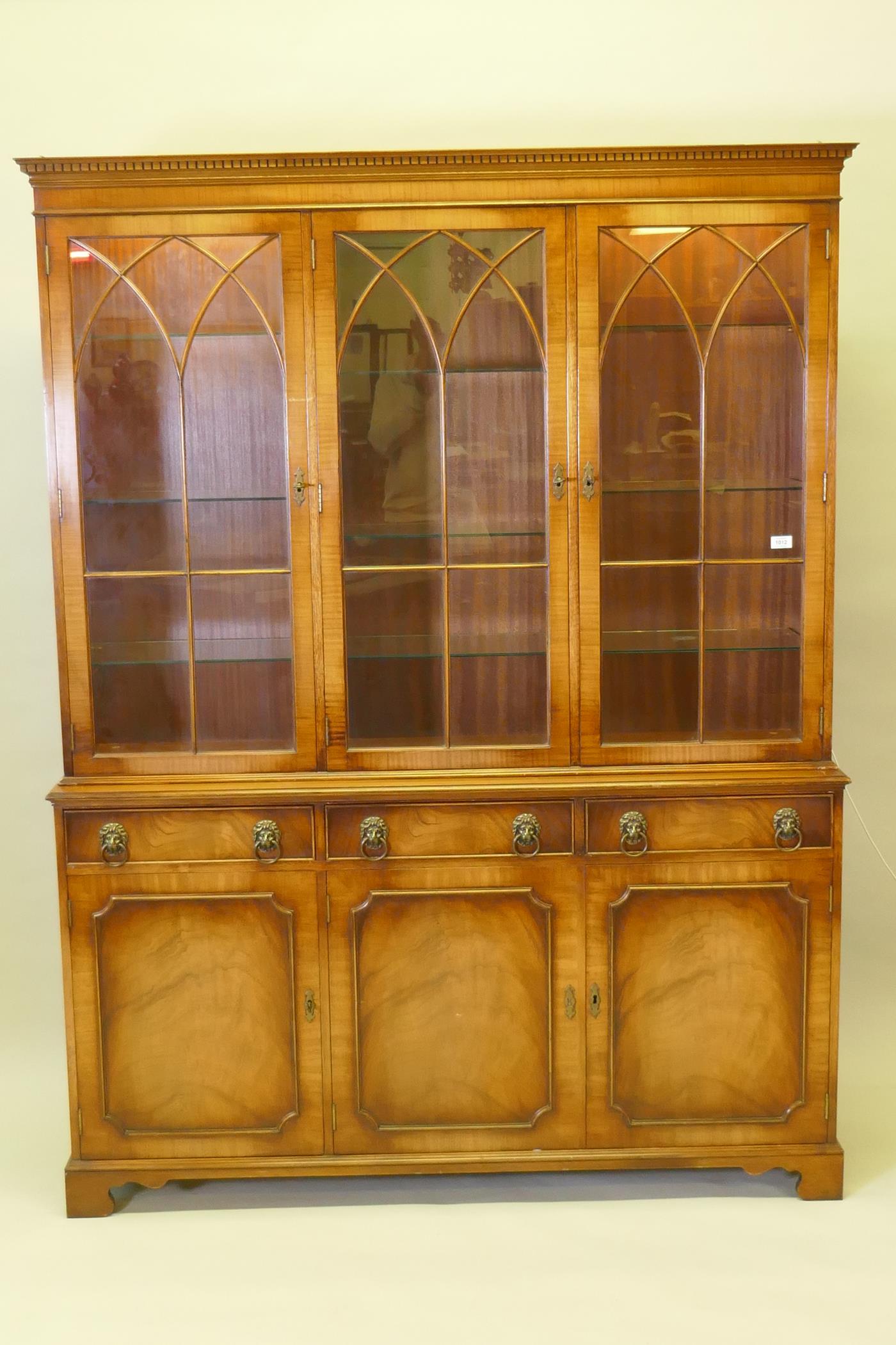 A Georgian style mahogany bookcase/display cabinet, the upper section with dentil cornice, - Image 3 of 6