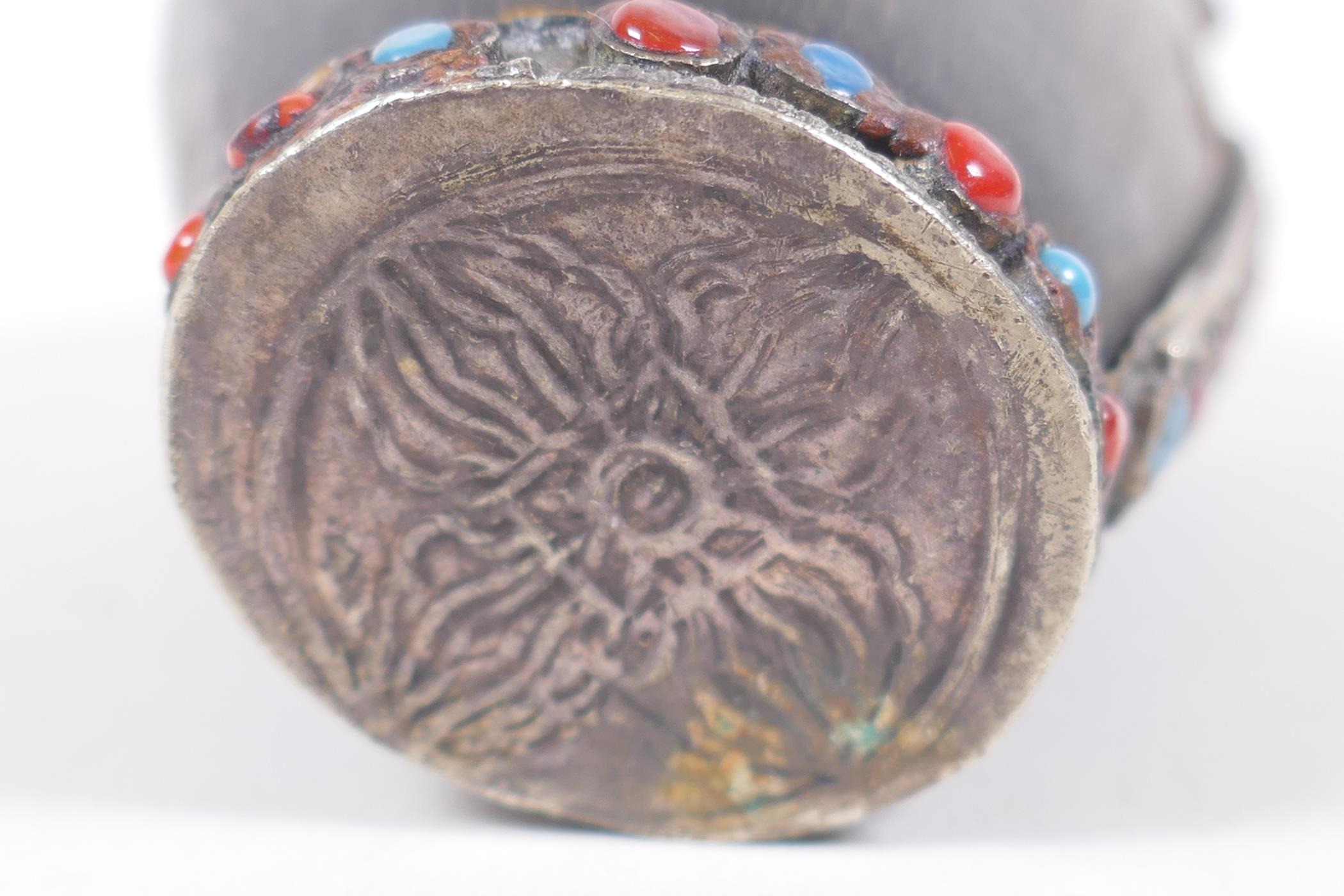 A Tibetan white metal mounted horn snuff bottle inset with semi precious stones, 9cm high - Image 4 of 5