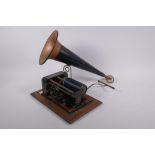 An antique Edison cylinder phonograph, 30 x 20cm