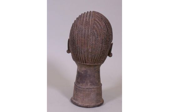 An African bronze bust head of a female with braided hair, 33cm high - Image 3 of 4