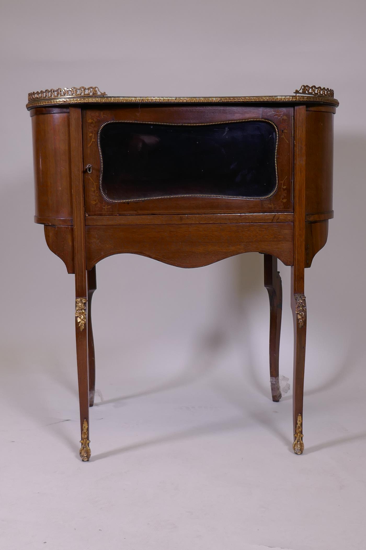 An inlaid mahogany kidney shaped vitrine, with pierced brass gallery top, single glazed door, raised - Image 2 of 3