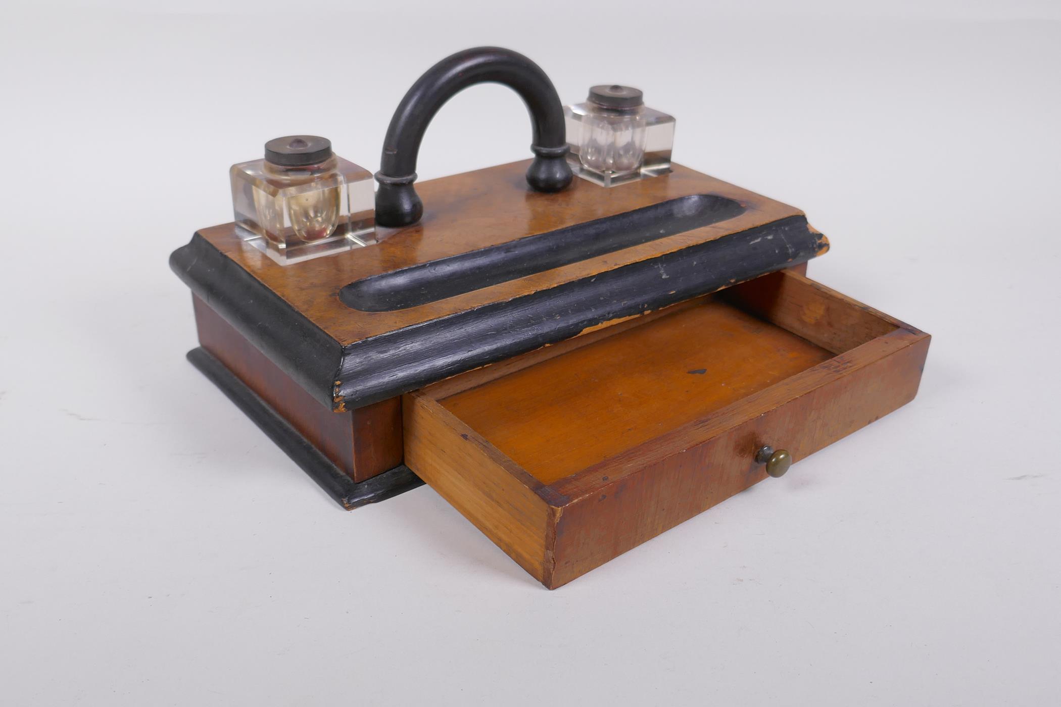 An antique ebonised walnut desk set with twin glass ink wells and a single drawer, 28 x 16cm - Image 3 of 3
