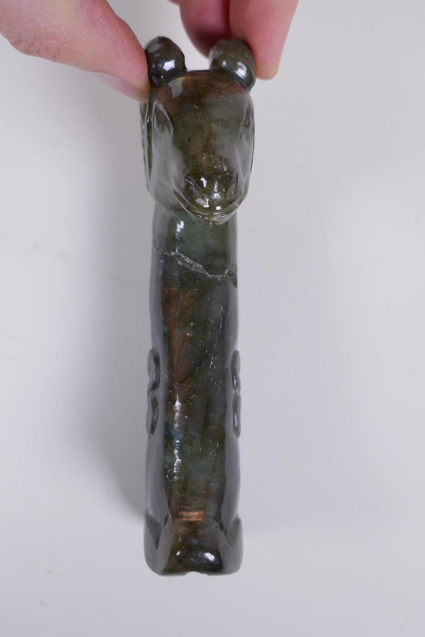 A Murghal style green hardstone dagger handle carved in the form of a ram's head, 14cm long, AF - Image 3 of 3