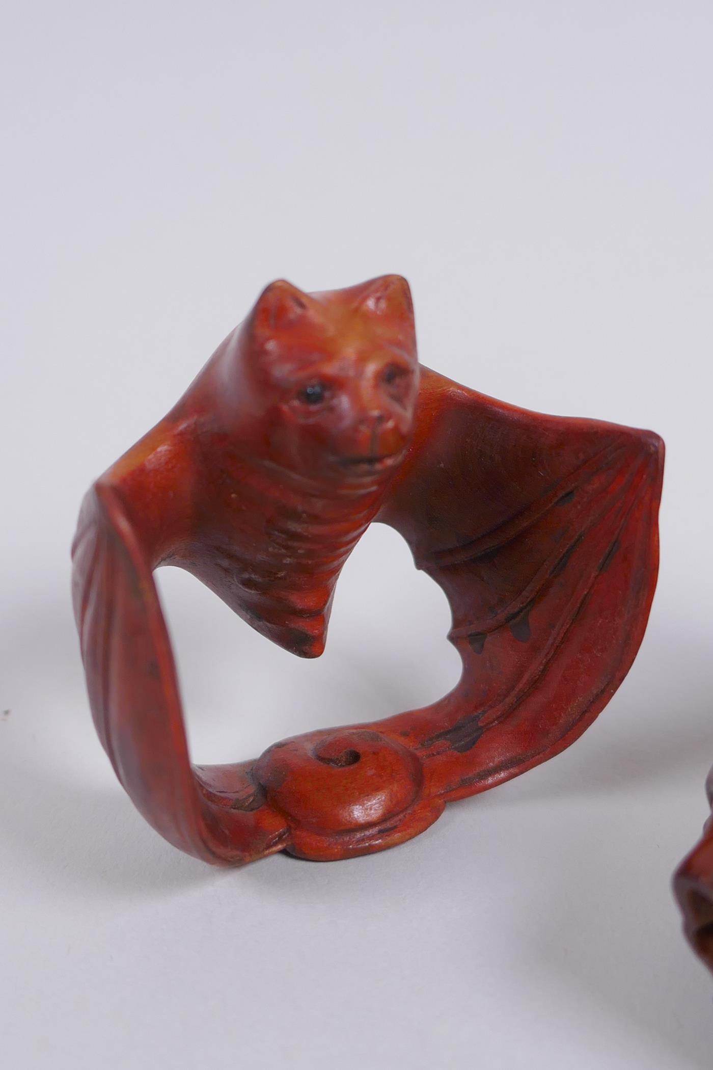 Two Japanese carved boxwood netsuke in the form of a snake and a bat, signed, 5cm long - Image 2 of 5