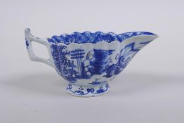 A pearlware blue and white porcelain sauce boat, 11 cm long