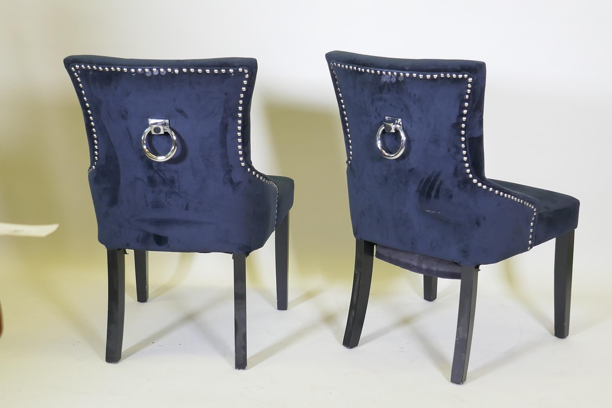 A pair of velvet side chairs with a decorative metal ring knocker to back - Image 4 of 4