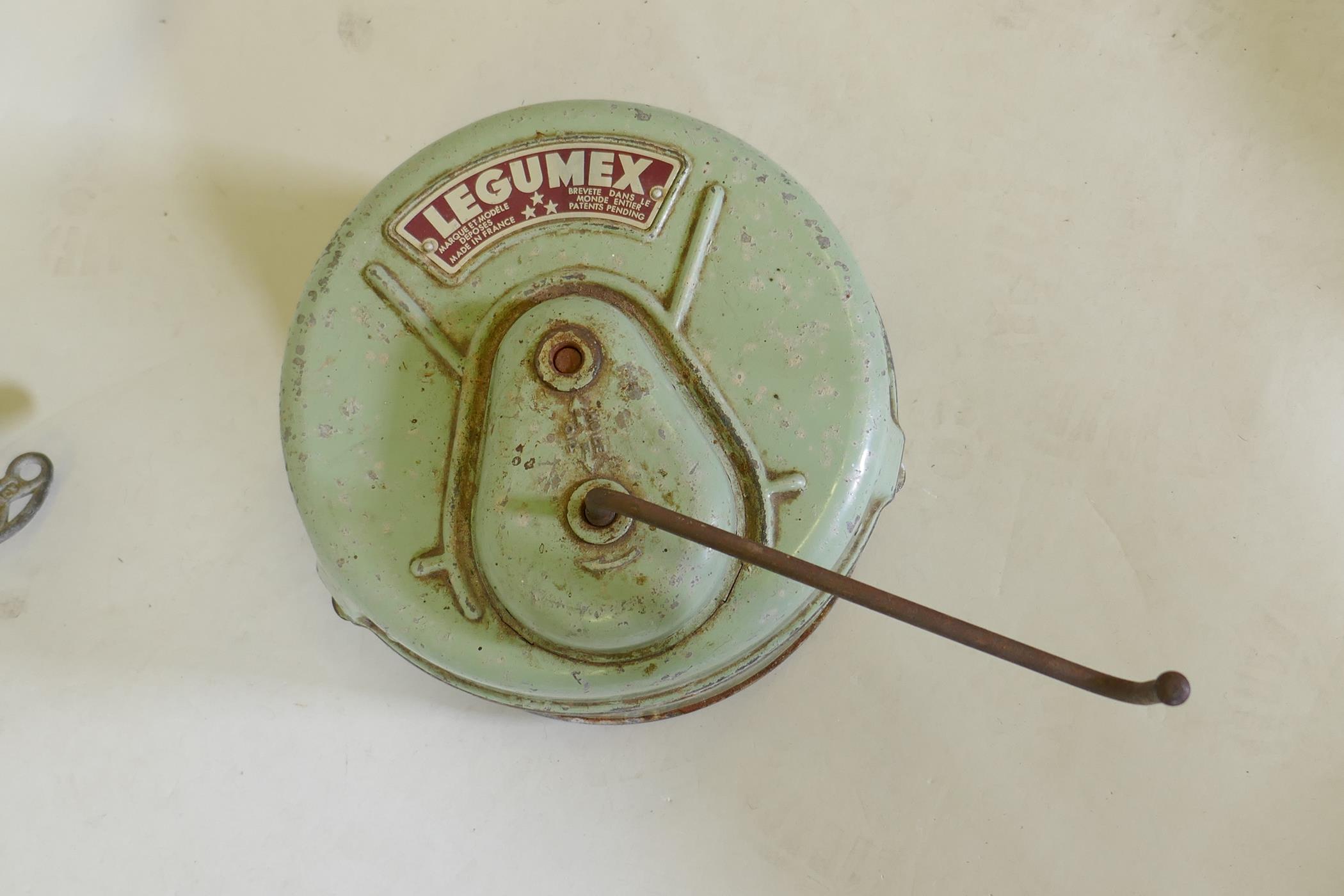 An antique ACME wood and metal wringer, together with a vintage French Legumex mechanical potato - Image 5 of 6