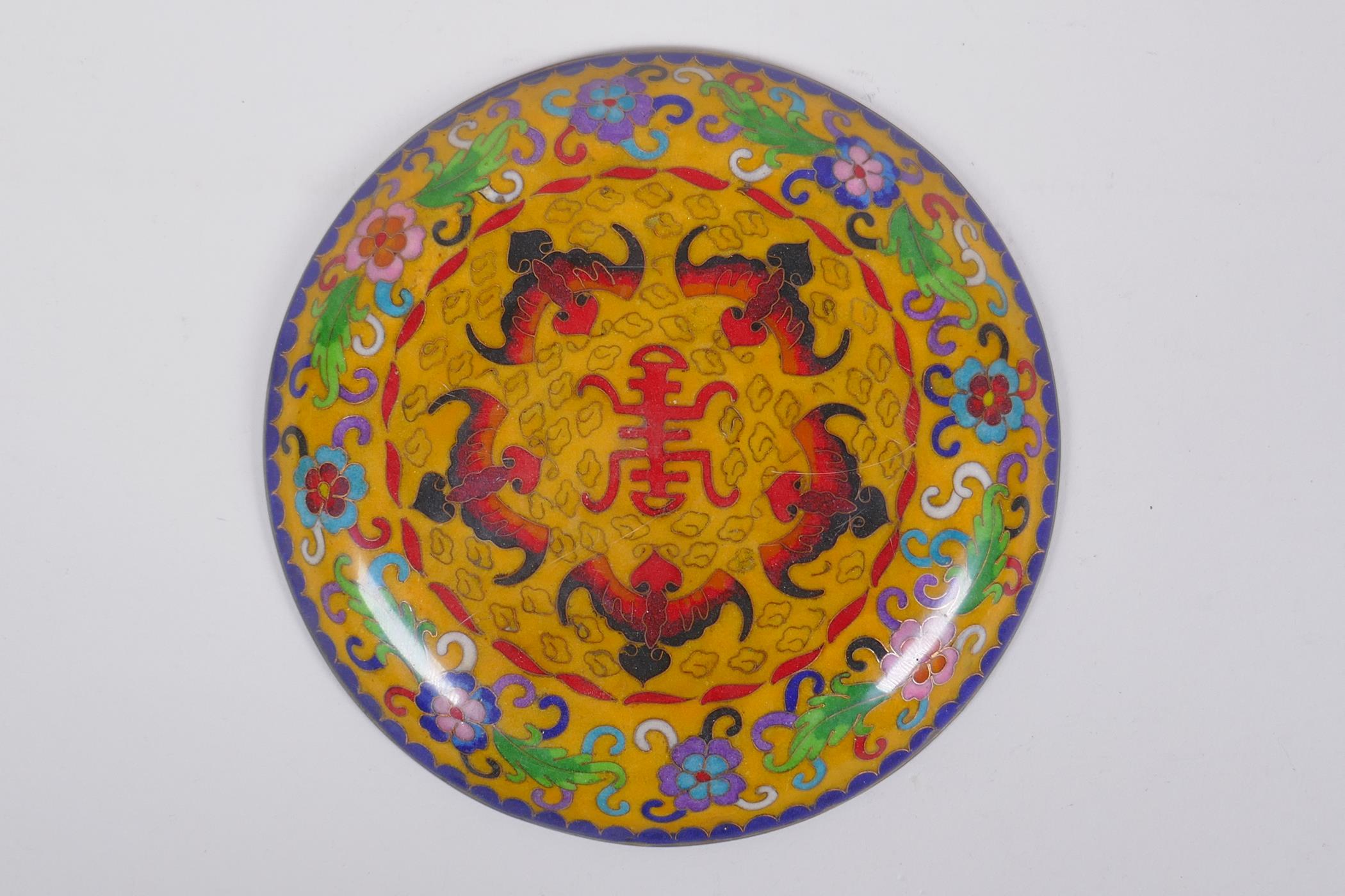 A Chinese cloisonne dish decorated with bats, flowers and auspicious symbols, 20cm diameter - Image 3 of 3