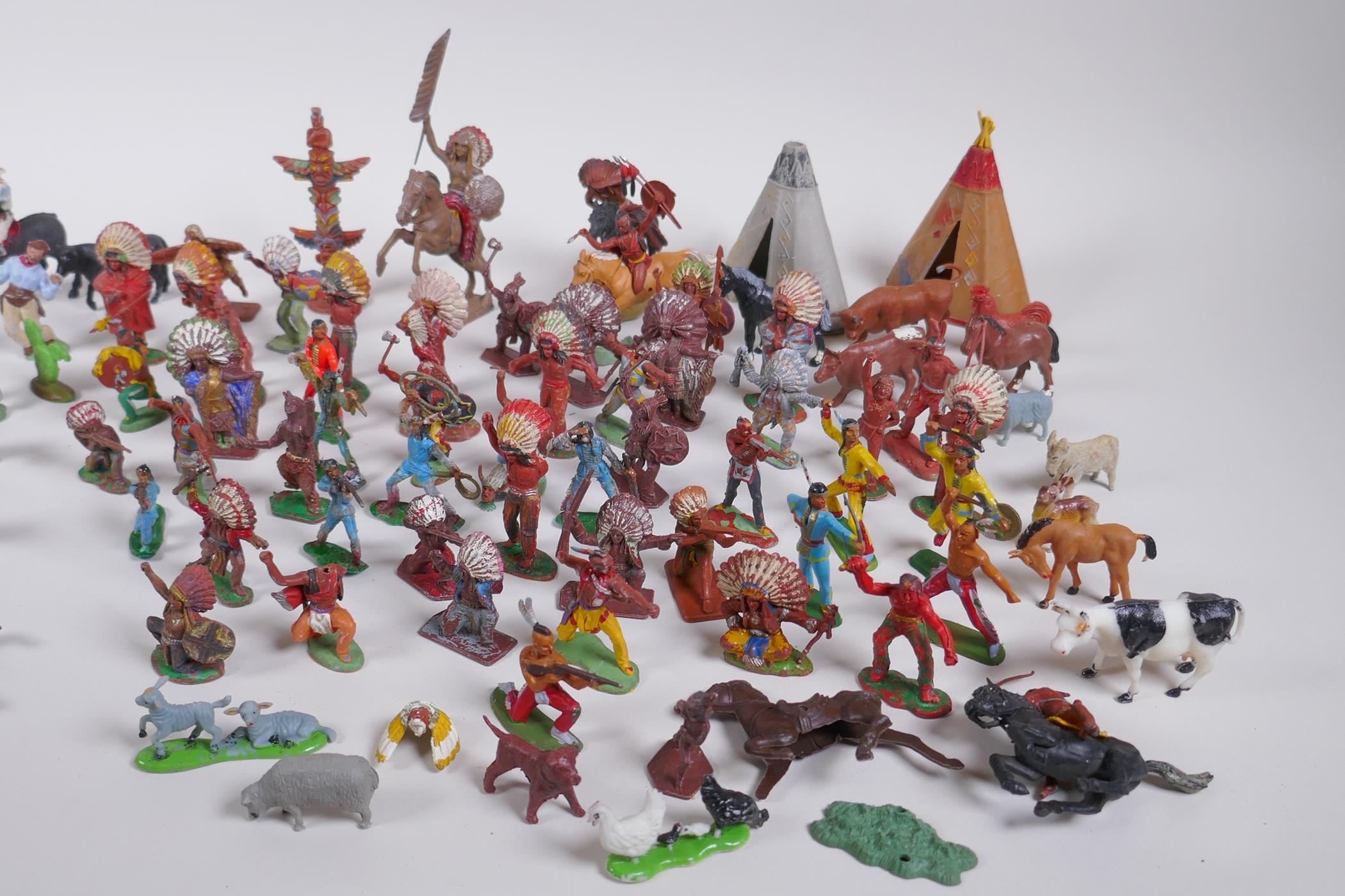 A large quantity of vintage plastic and metal 'cowboy and Indian' toy figures, various makers - Image 3 of 8