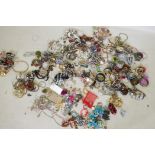 A quantity of costume jewellery