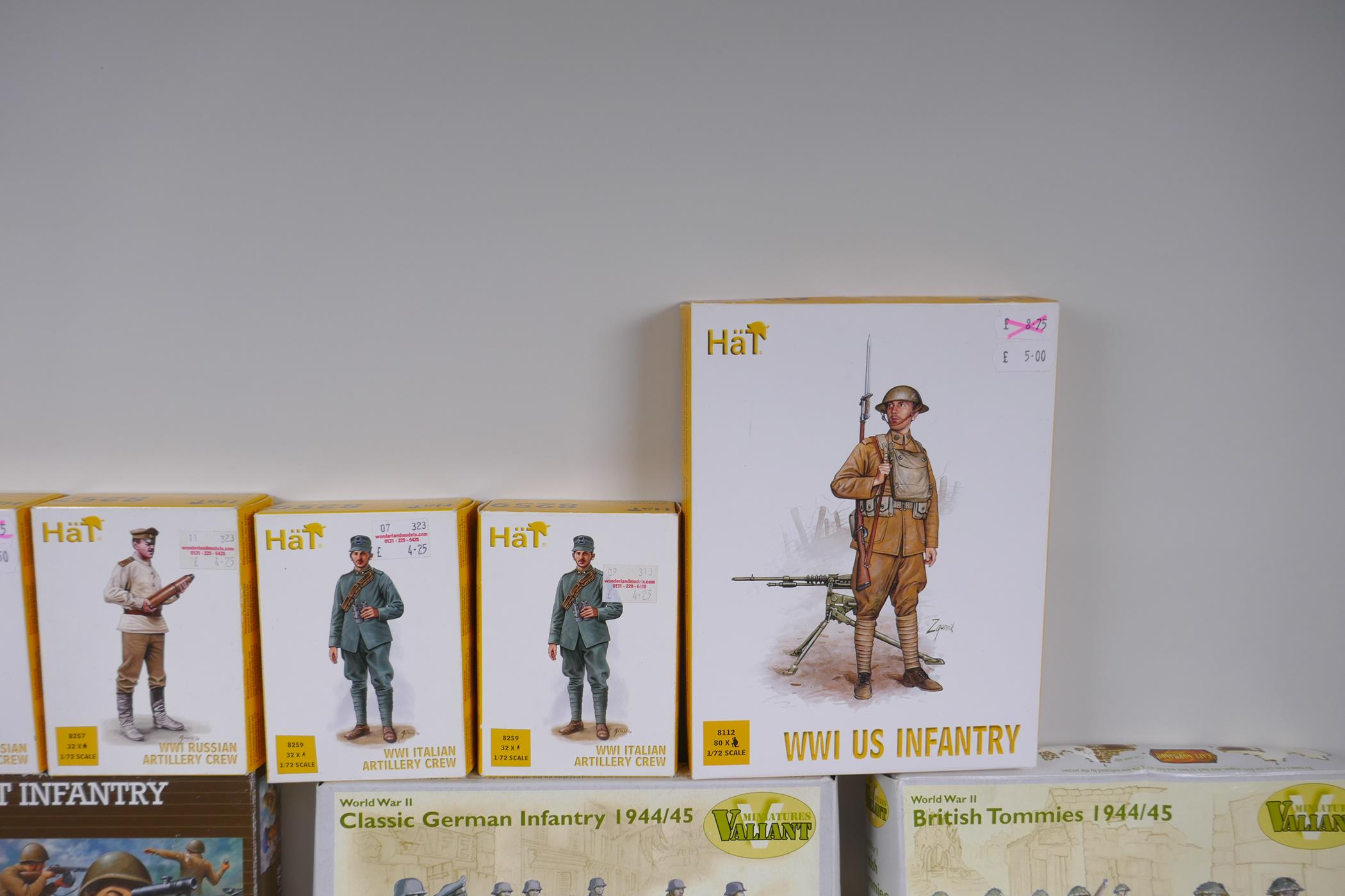 A large collection of boxed 1:72 scale Wargaming/Diorama Miniatures (Troops and vehicles) by Valiant - Image 4 of 10